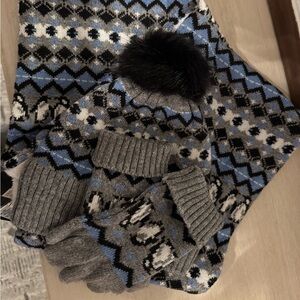 Vera Bradley 3 piece scarf, hat and gloves